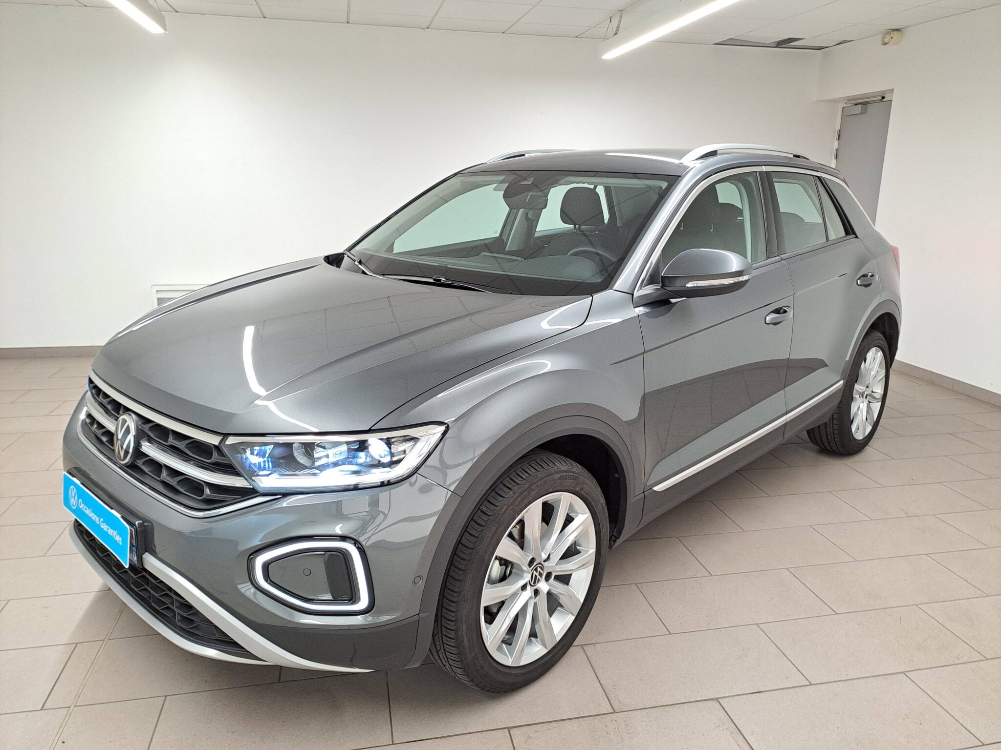 1357240_volkswagen_t-roc-15-tsi-evo-150-startstop-dsg7_style_0.jpg