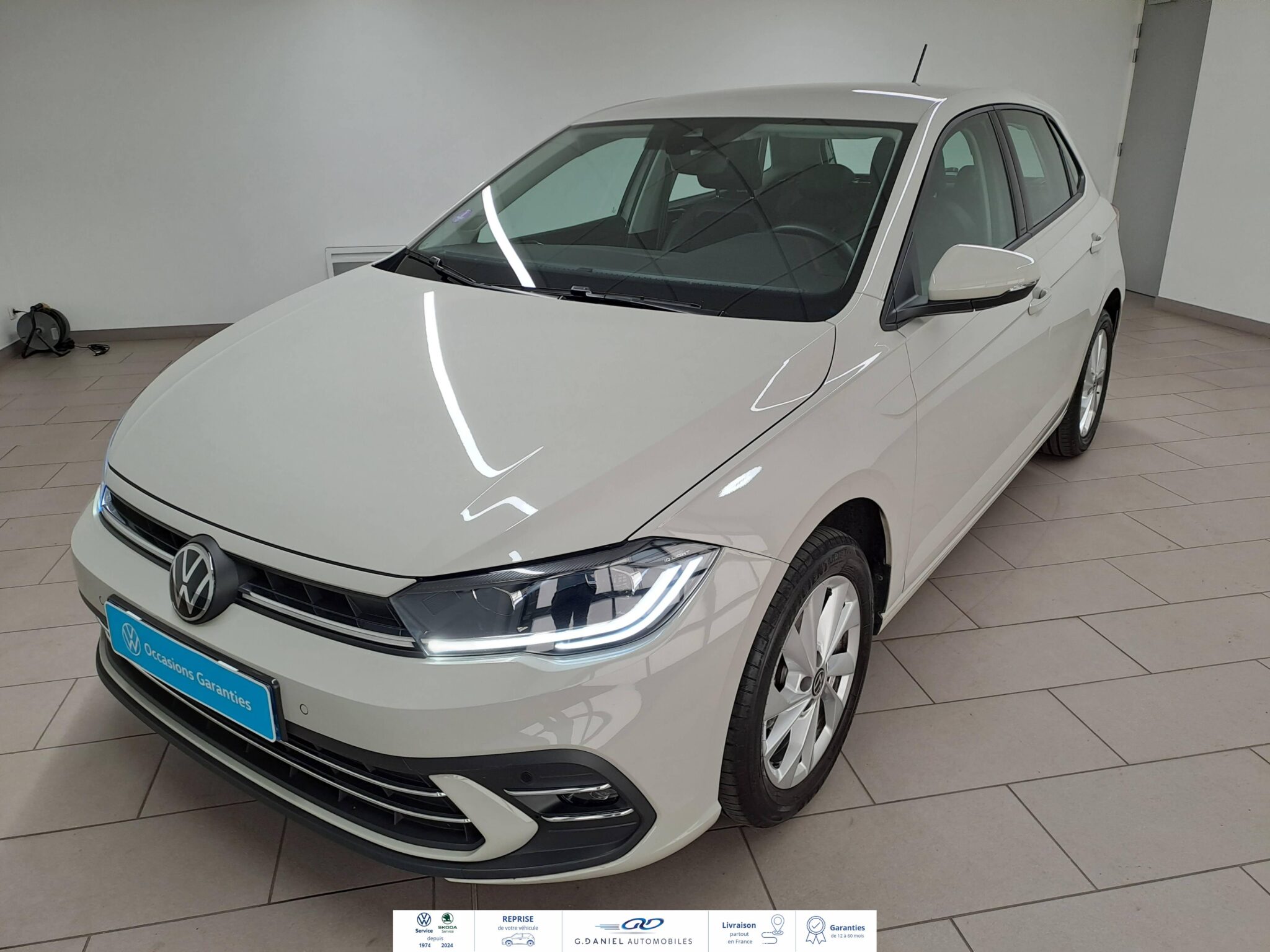 1360436_VOLKSWAGEN_POLO_34_AVANT_GAUCHE.jpeg