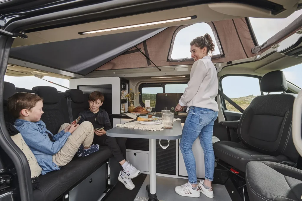 Flex 5 toit relevé permettant de se tenir debout