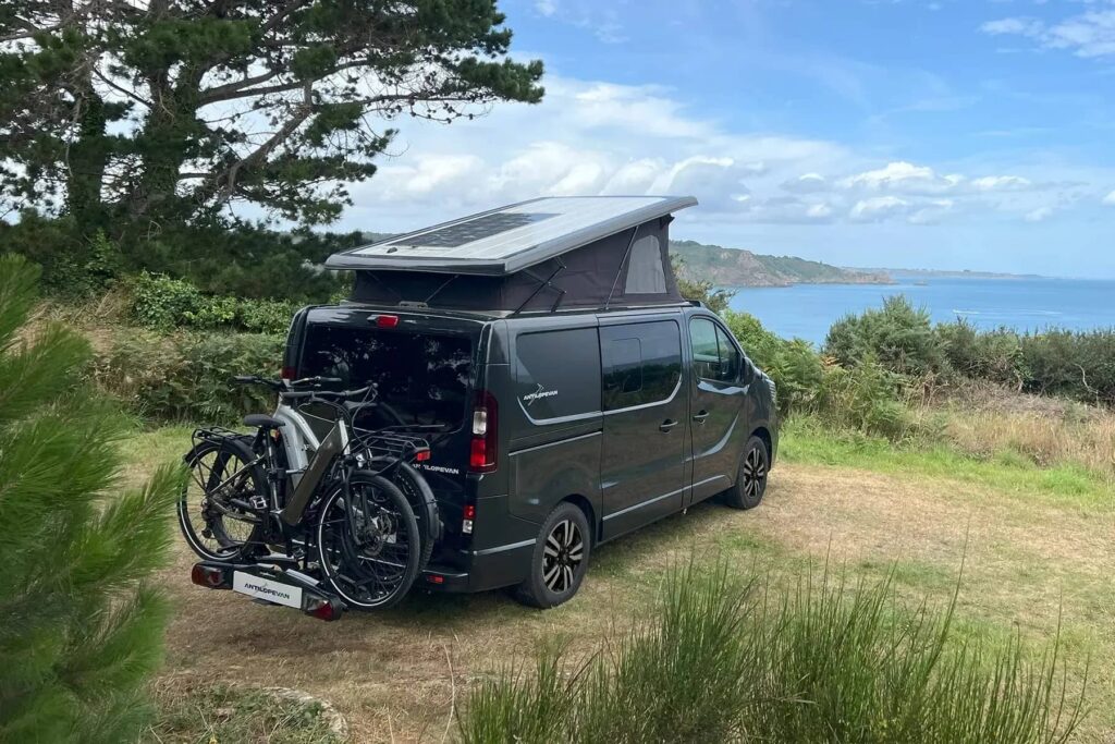 Flex 5 d'antilope Van gris avec toiture solaire