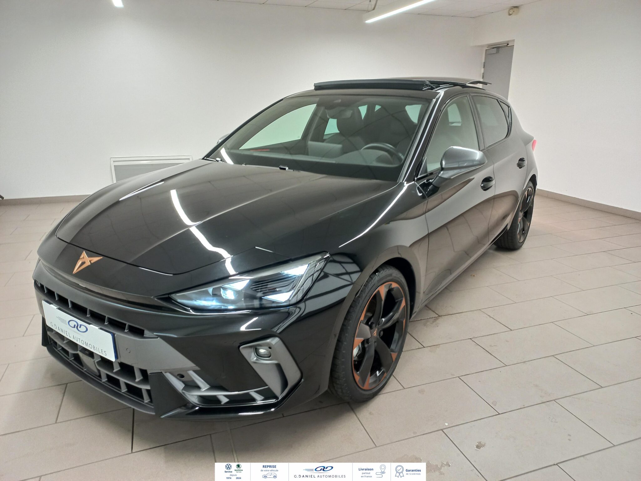 1365611_CUPRA_LEON_34+AVANT+GAUCHE.jpg